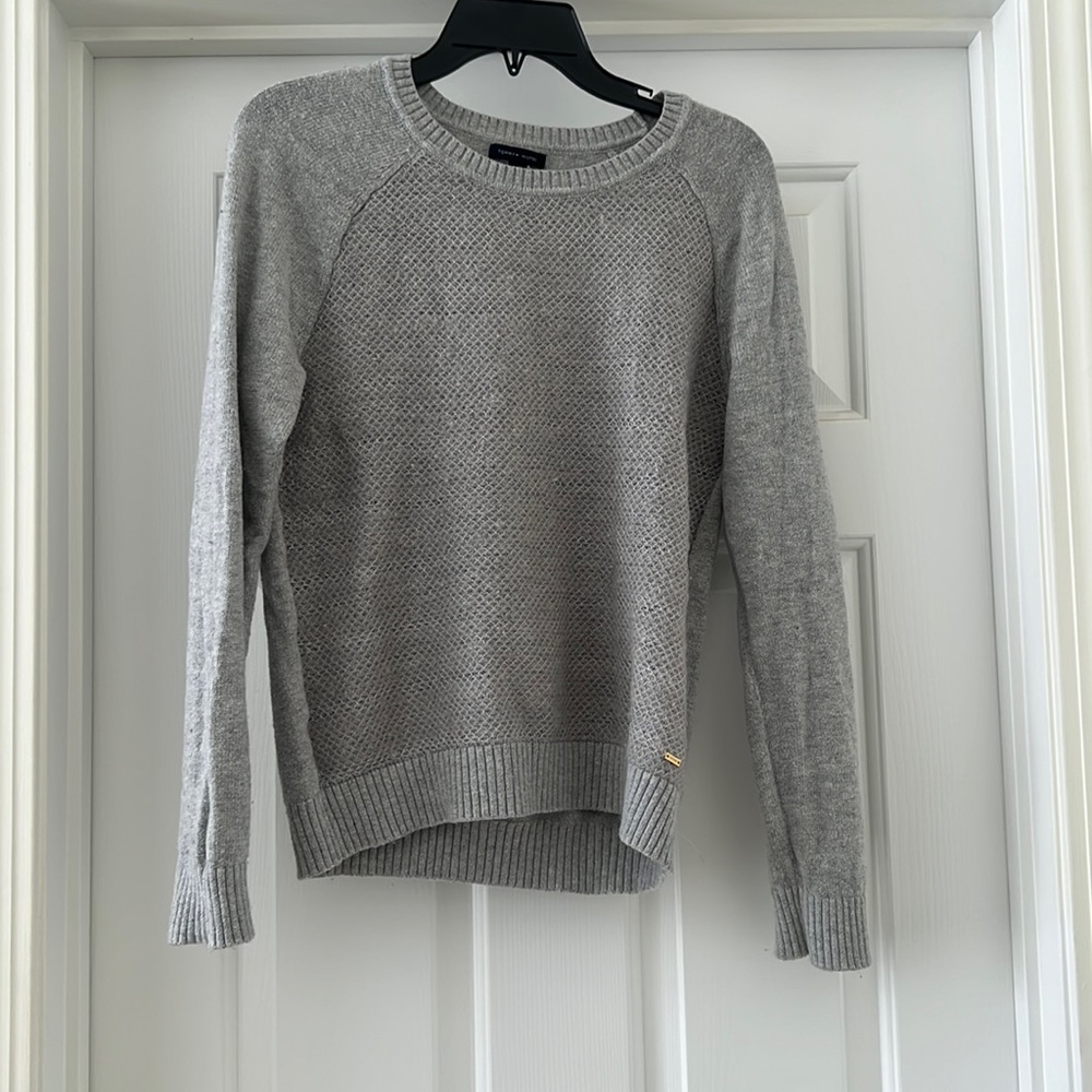 Cute sweater 🤍
